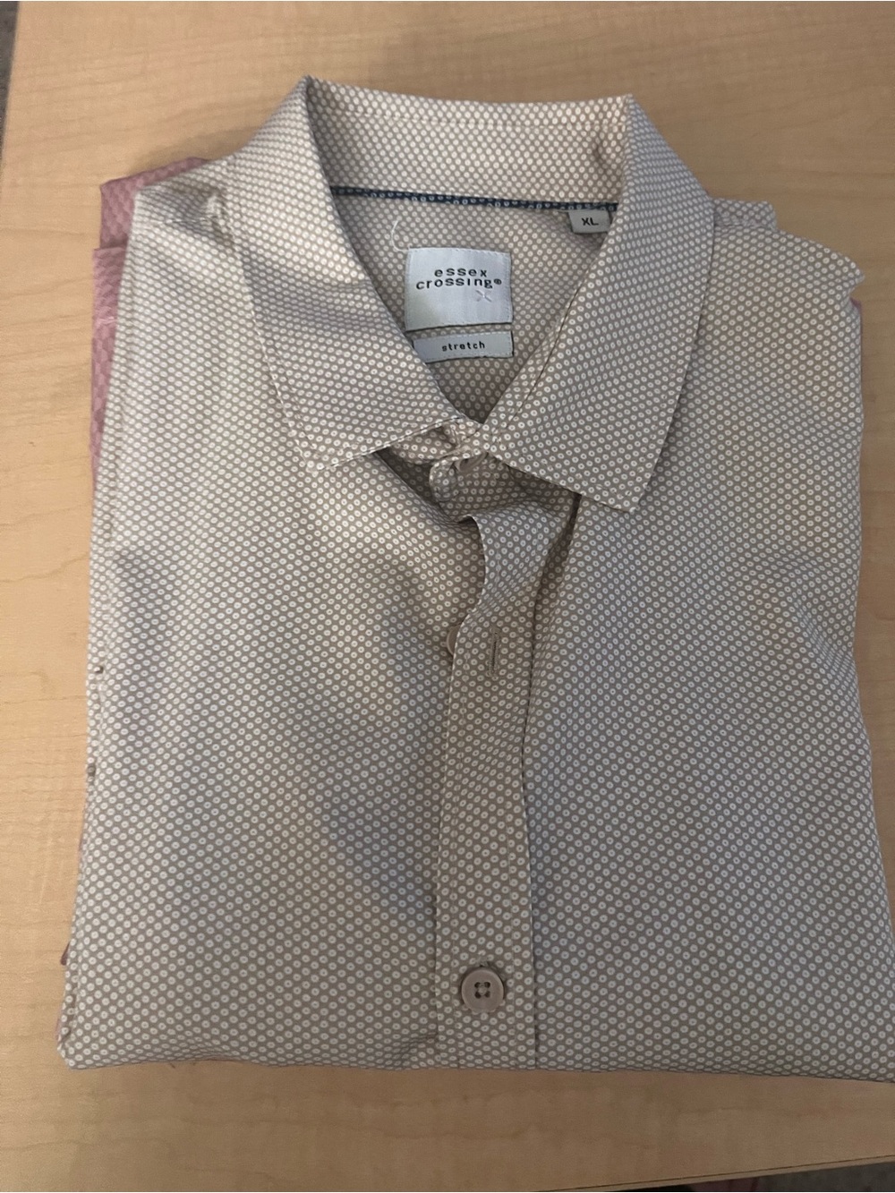 Lightly used Essex Crossing stretch men’s casual shirt